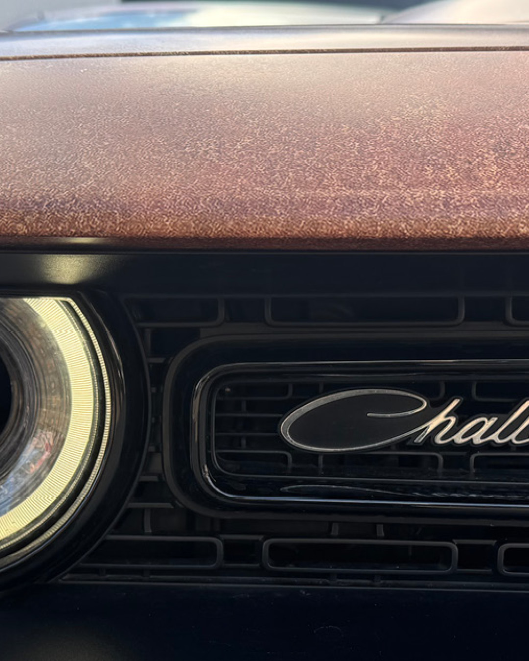 Dodge Challenger Rostoptik Designfolierung - Detail Frontpartie